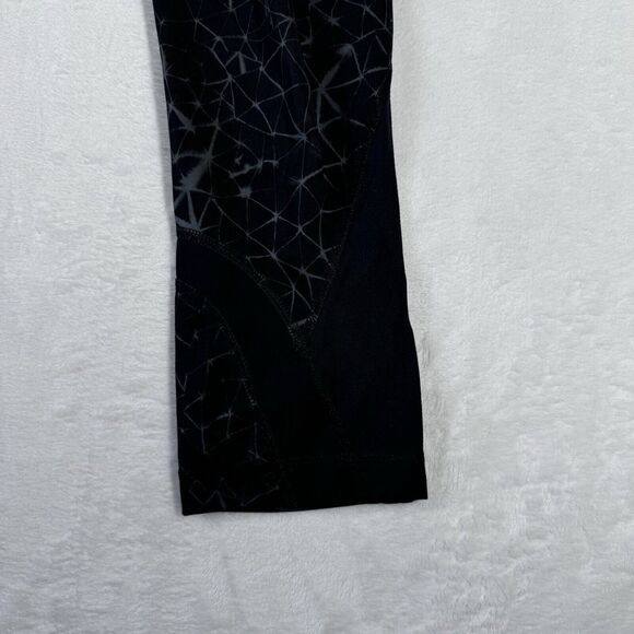 Lululemon Active Capri Black‎ Gray Womens 4 Gym CrossFit Athletic - Picture 4 of 12